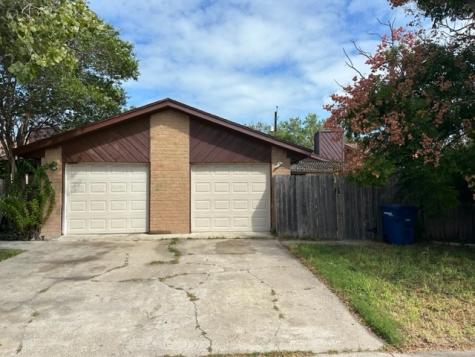 6624 Hardwick Drive B Corpus Christi TX 78412