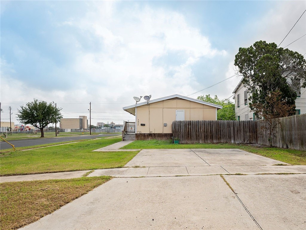 1802 16th Street Corpus Christi TX 78404