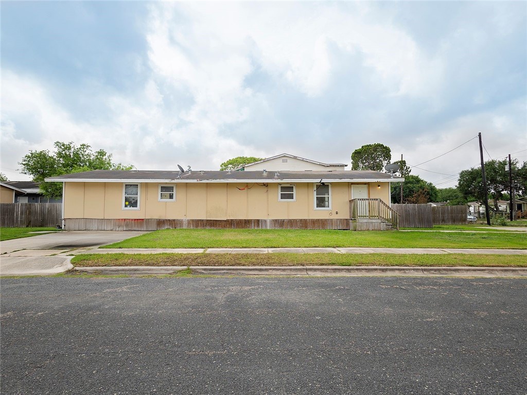 1802 16th Street Corpus Christi TX 78404
