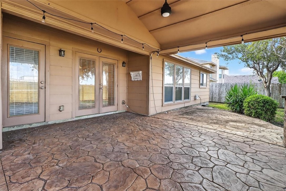 7521 Cannes Drive Corpus Christi TX 78414