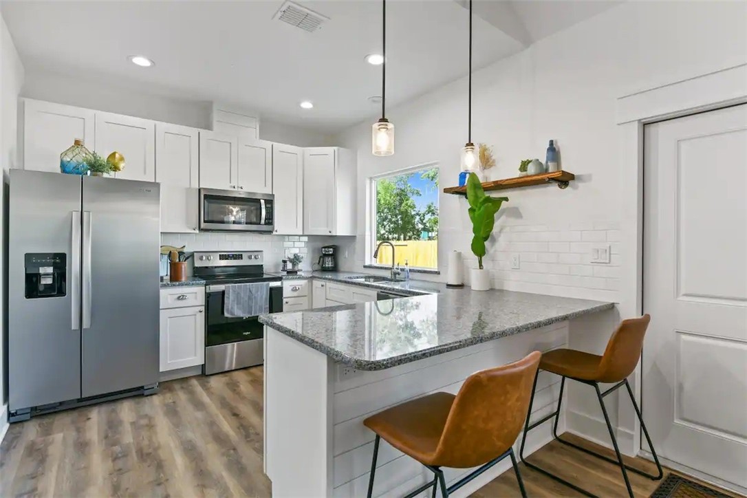 301 Rustic Oak Rockport TX 78382