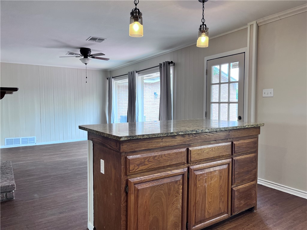 501 Dolphin Place Corpus Christi TX 78411