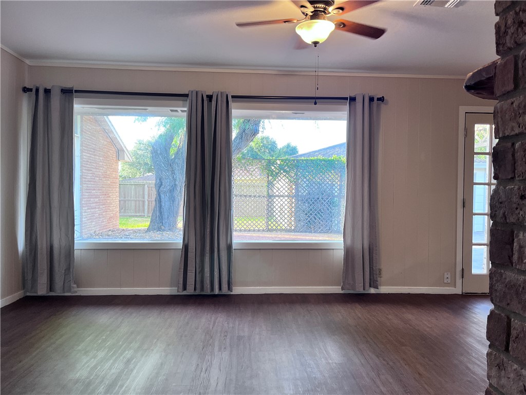 501 Dolphin Place Corpus Christi TX 78411