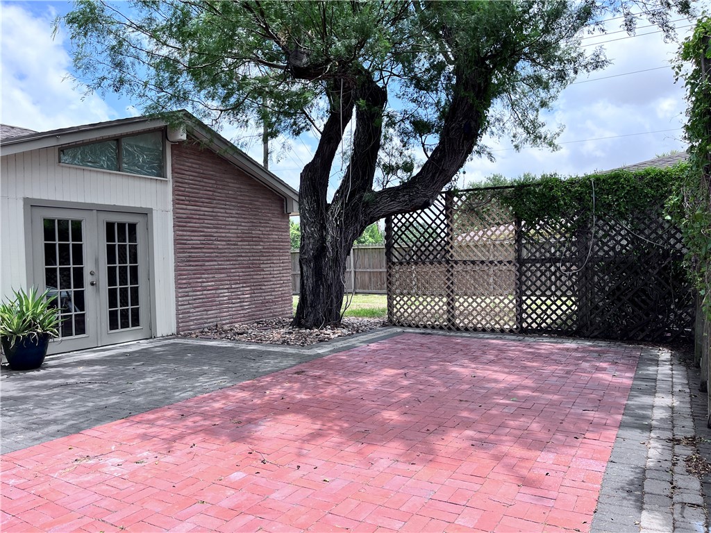 501 Dolphin Place Corpus Christi TX 78411