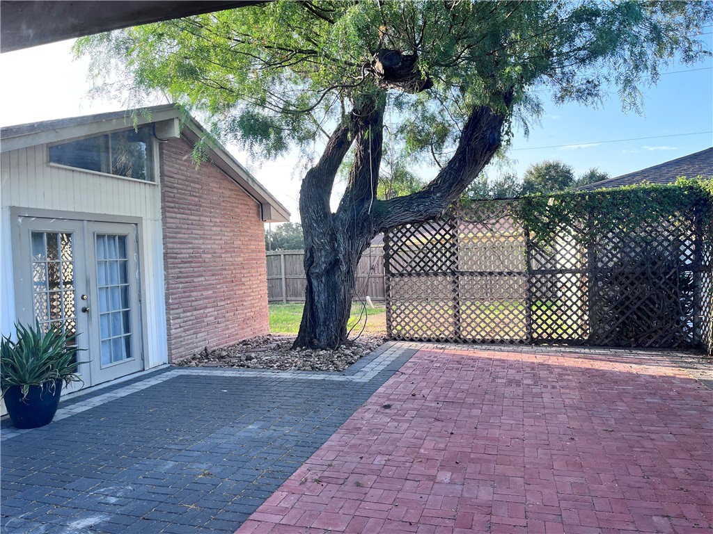 501 Dolphin Place Corpus Christi TX 78411