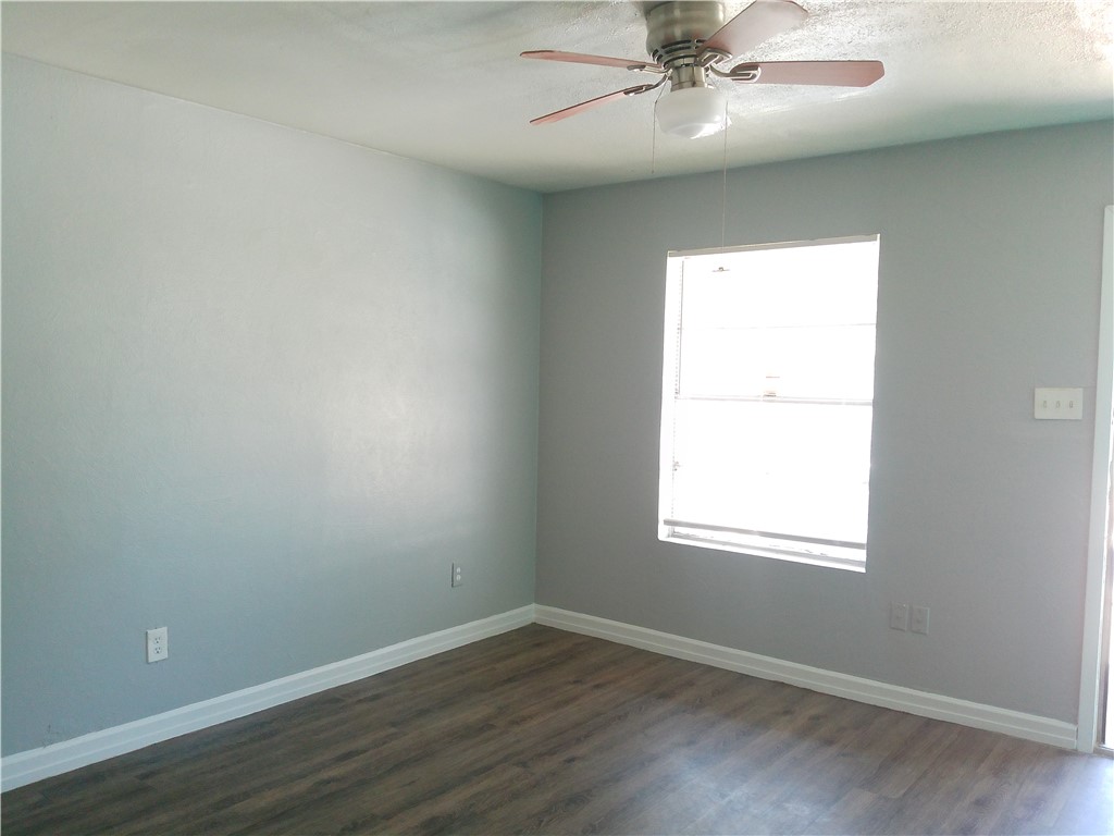 2026 Waldron 107 Corpus Christi TX 78418