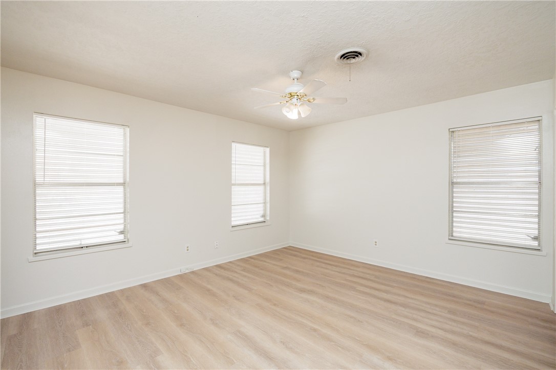 1137 Bradshaw Drive Corpus Christi TX 78412