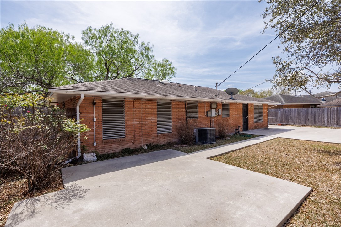1137 Bradshaw Drive Corpus Christi TX 78412