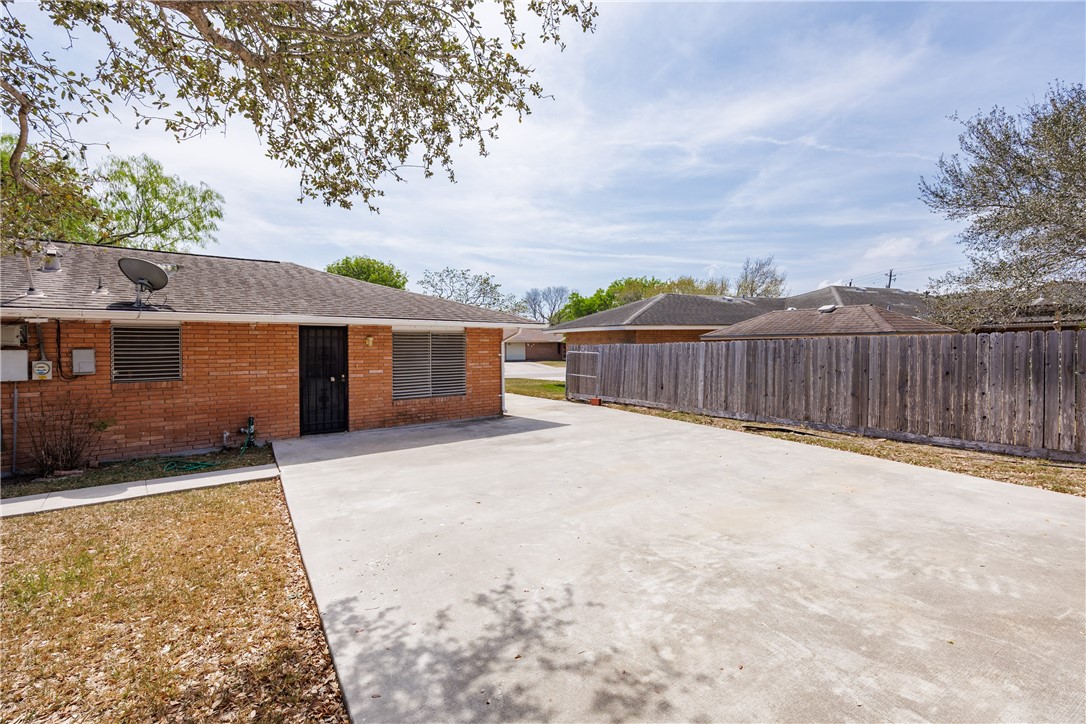 1137 Bradshaw Drive Corpus Christi TX 78412