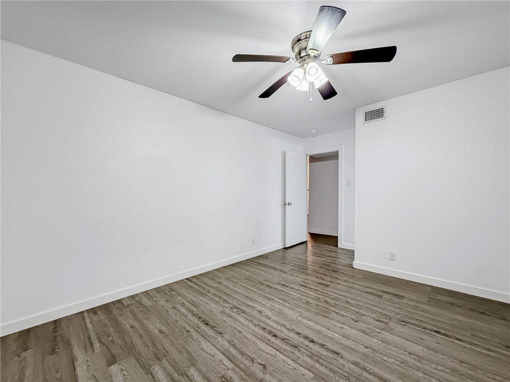 302 Easy B Corpus Christi TX 78418