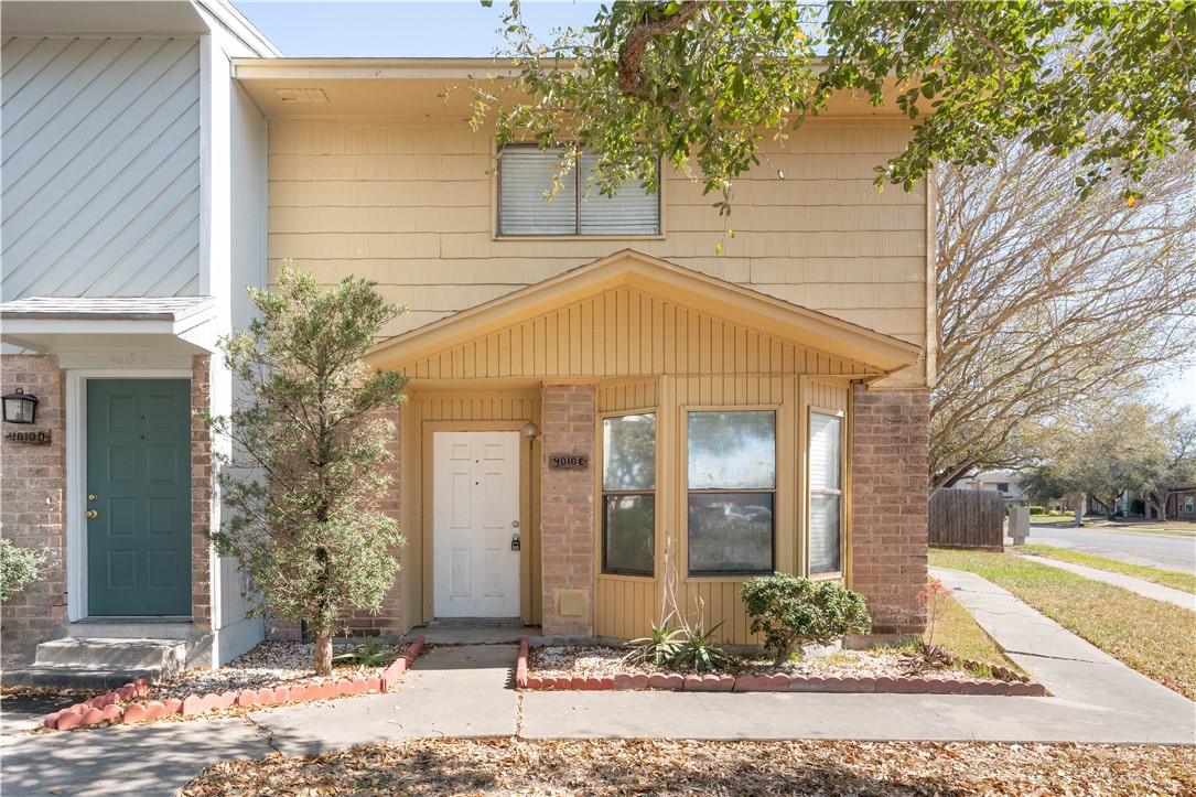 4010 Oak Bay Dr E Corpus Christi TX 78413