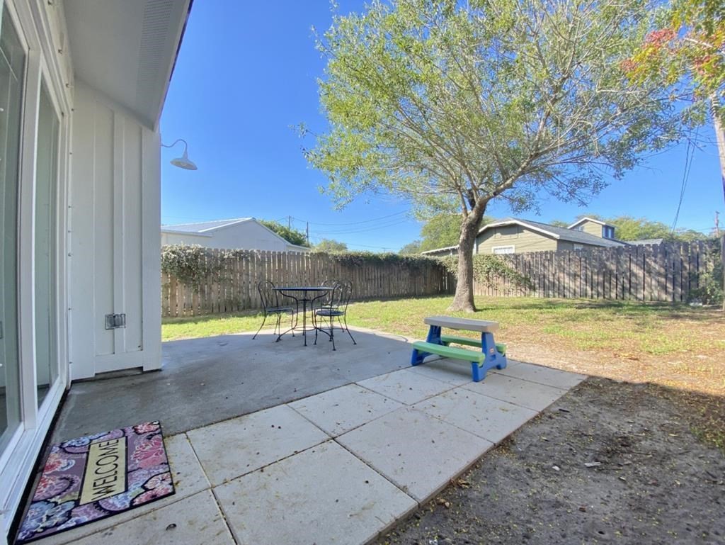 1015 Allen St A Rockport TX 78382