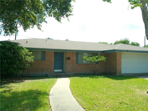 212 Carmel Drive Portland TX 78374
