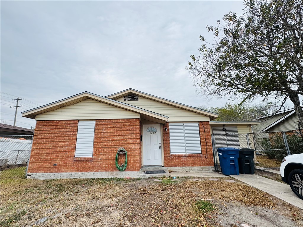1237 Woodlawn Drive Corpus Christi TX 78412