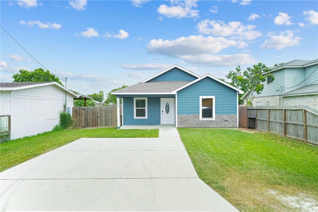 1941 Crestmont Street Corpus Christi TX 78418