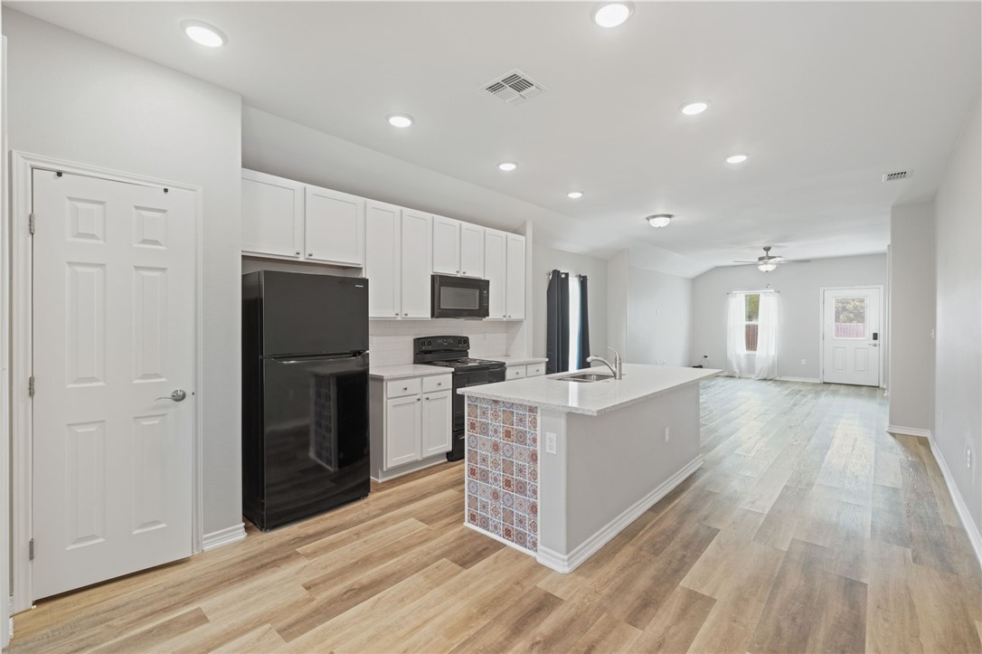 1941 Crestmont Street Corpus Christi TX 78418