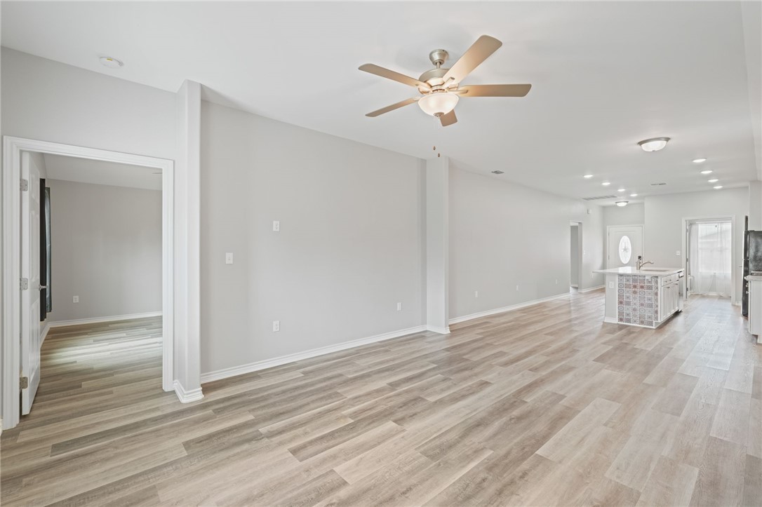 1941 Crestmont Street Corpus Christi TX 78418