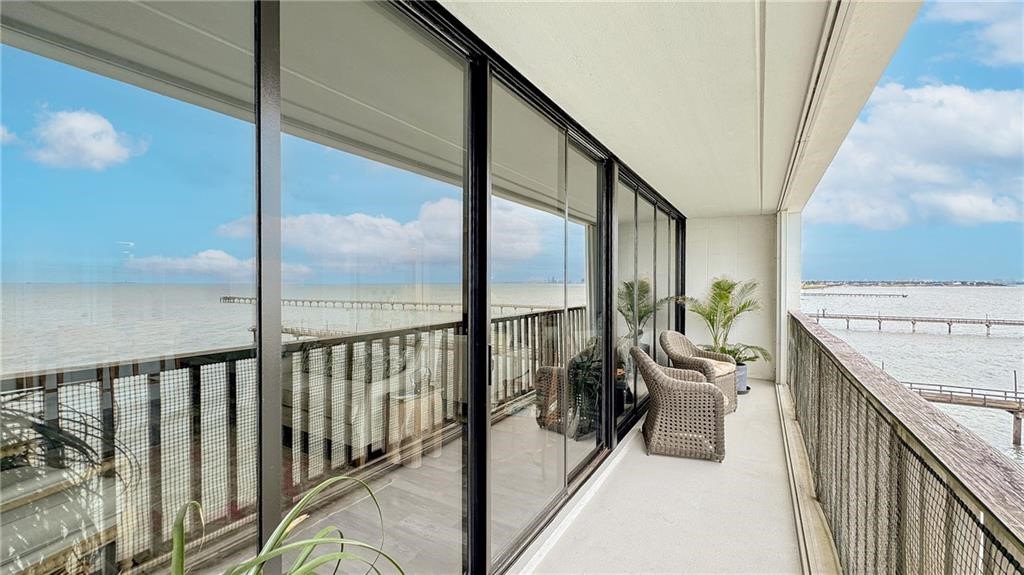 4334 Ocean Drive 403 Corpus Christi TX 78412