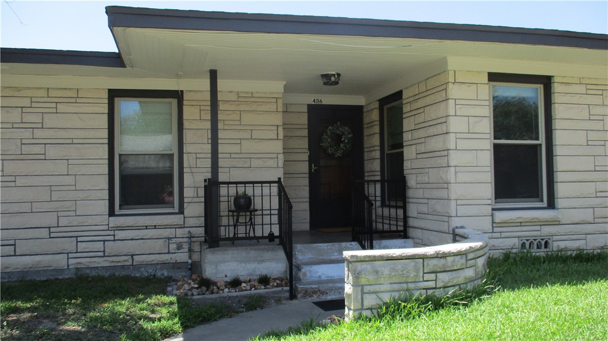 416 Rowlett Street Sinton TX 78387