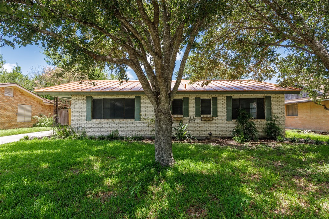 830 Crestview Drive Corpus Christi TX 78412