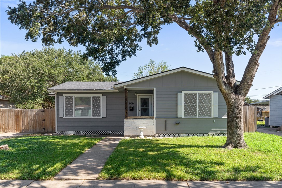 609 Pennington Drive Corpus Christi TX 78412