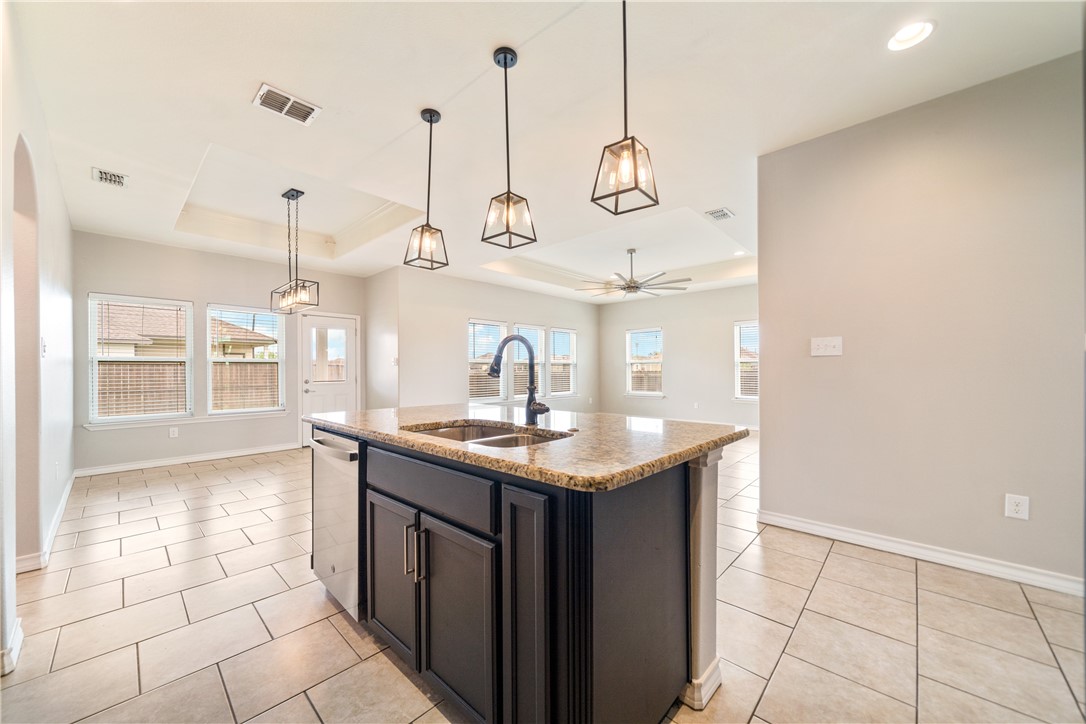 7214 S Lake Bliss Circle Corpus Christi TX 78414