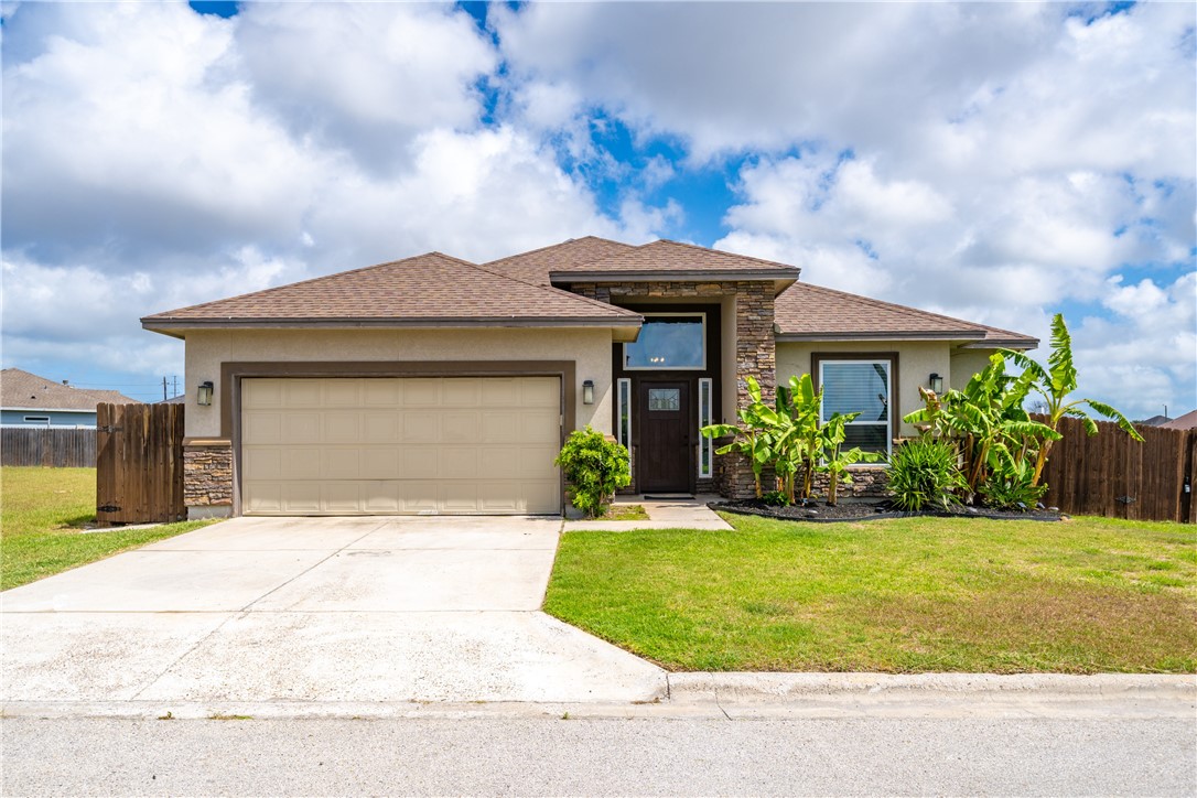 7214 S Lake Bliss Circle Corpus Christi TX 78414