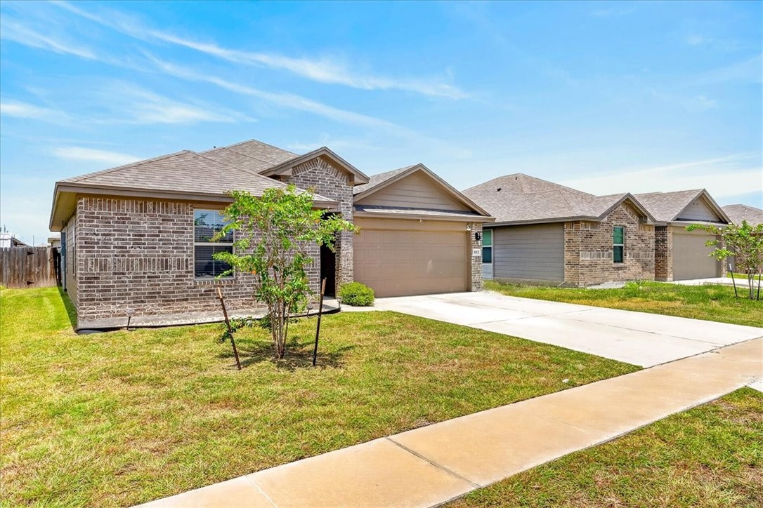 3913 Targaryen Way Corpus Christi TX 78410