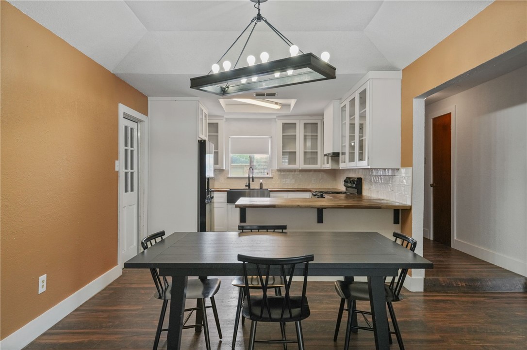 5721 Cresthaven Drive Corpus Christi TX 78415