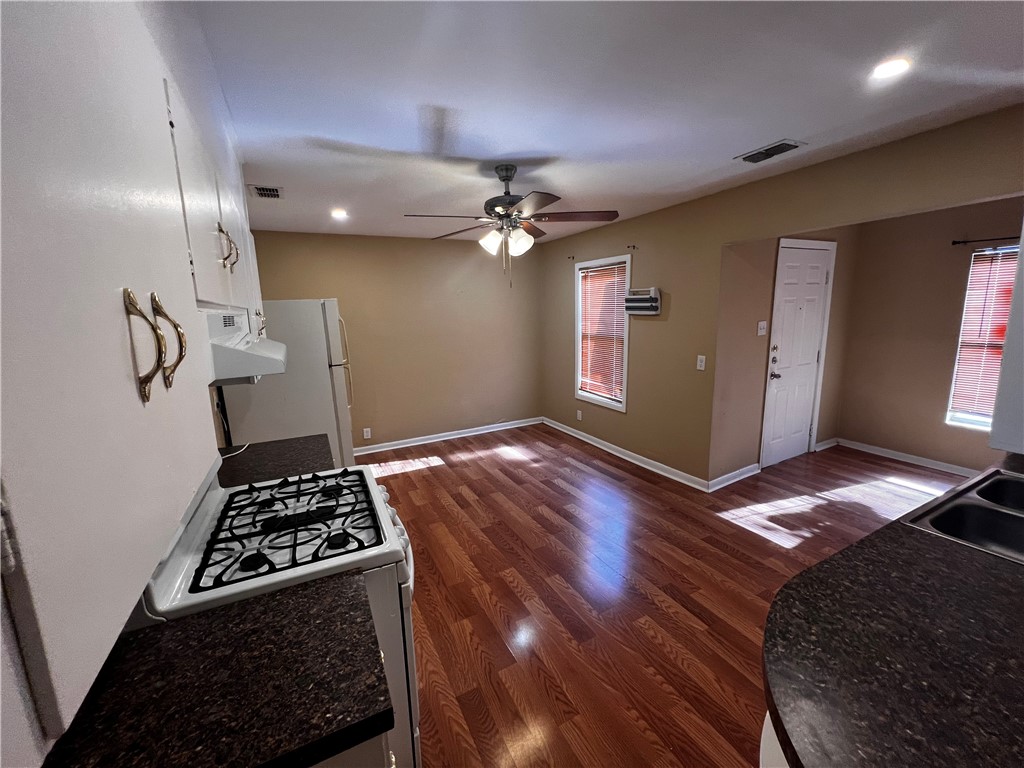 946 Lum Avenue Corpus Christi TX 78412