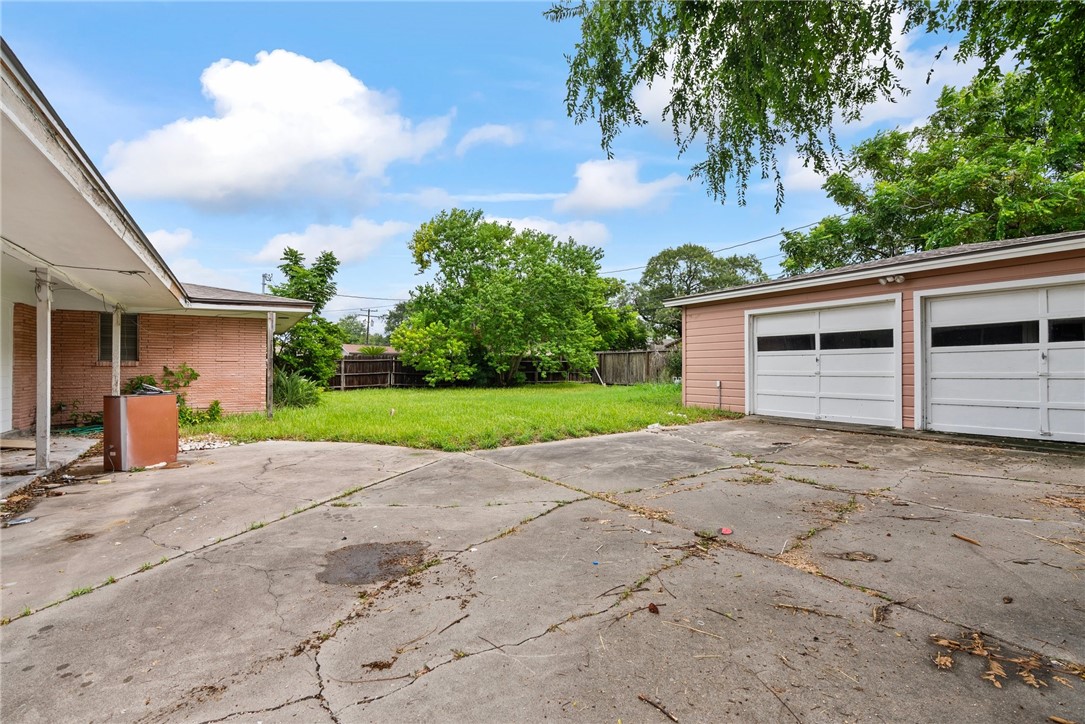 921 Barracuda Place Corpus Christi TX 78411