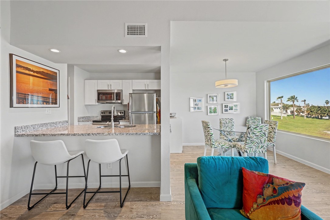620 S Fulton Beach 705 Rockport TX 78382