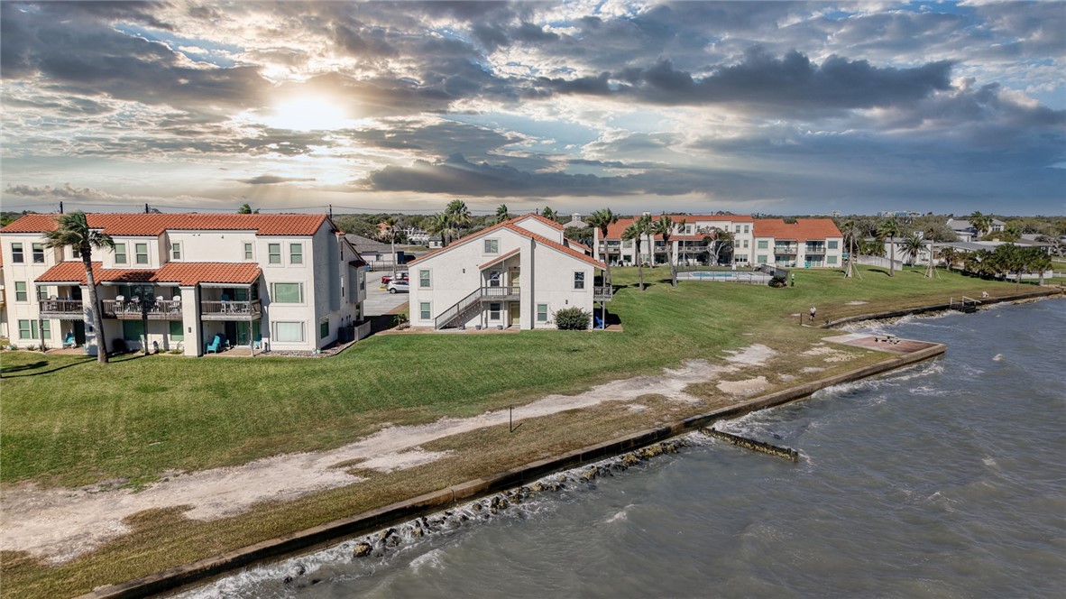 620 S Fulton Beach 705 Rockport TX 78382