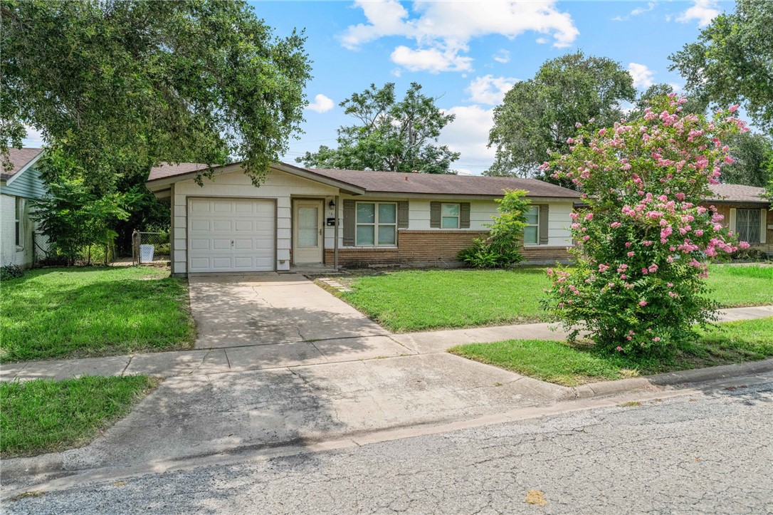 1610 Sprucewood Drive Corpus Christi TX 78412