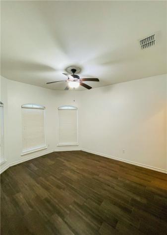 8218 Merlin Place Corpus Christi TX 78414