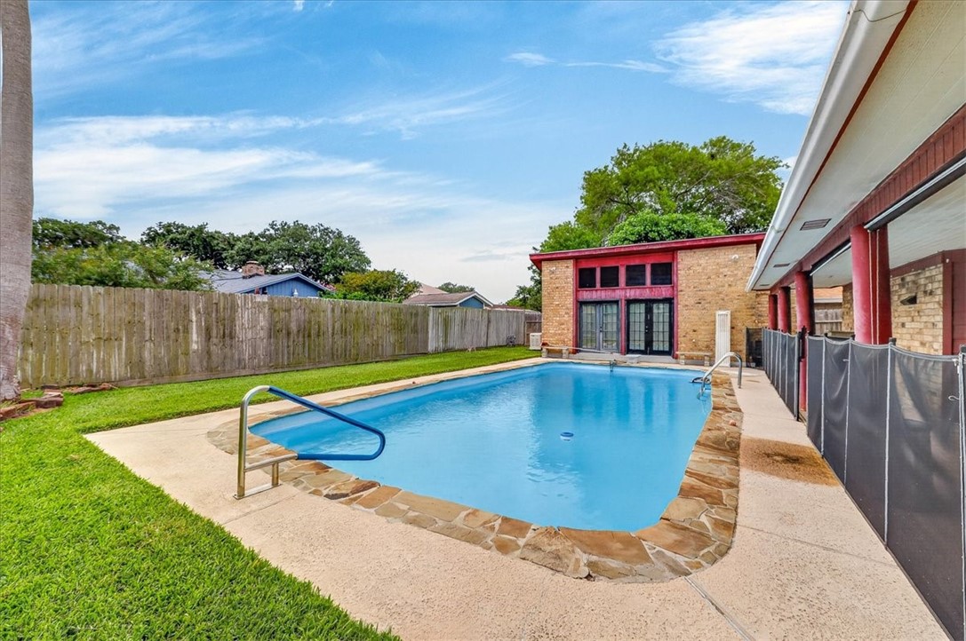 5025 Romford Drive Corpus Christi TX 78413