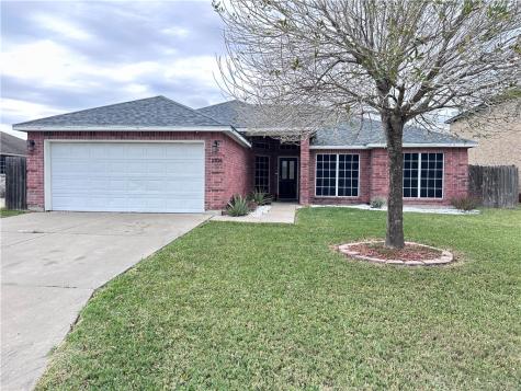 2106 Brook Lane Kingsville TX 78363