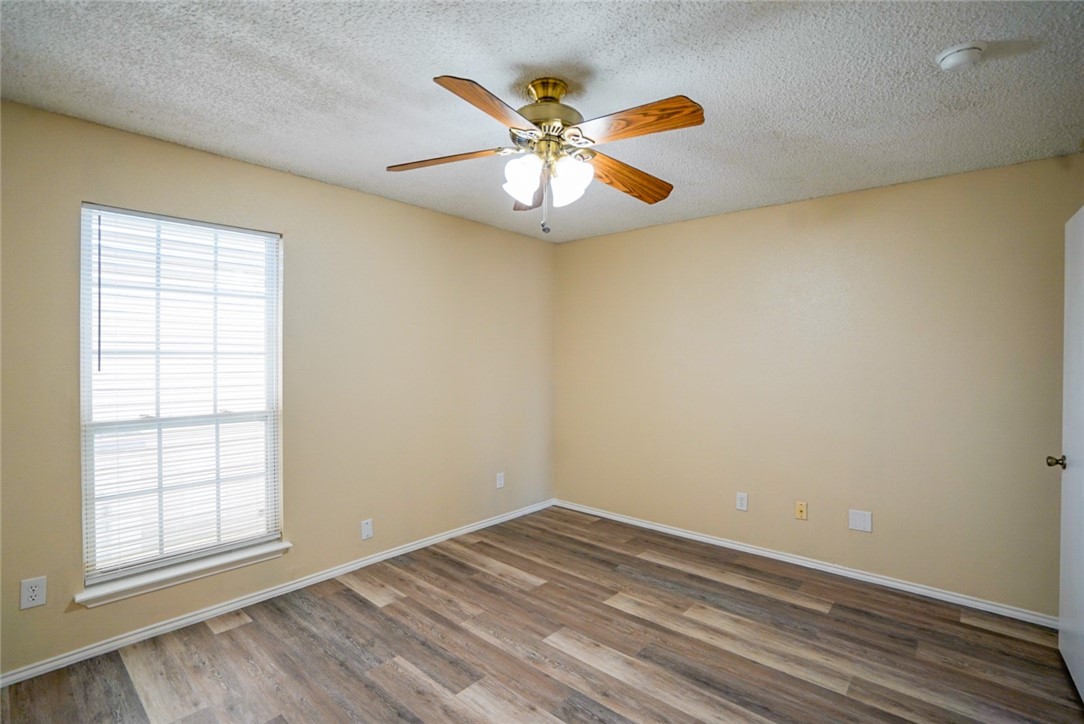 6702 Everhart E-102 Corpus Christi TX 78413