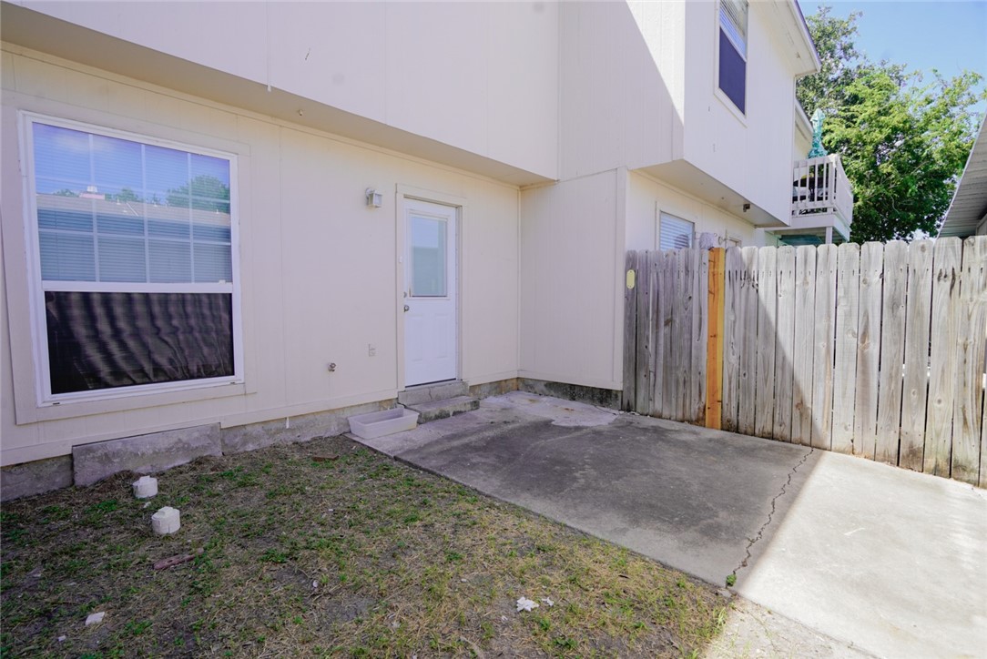 6702 Everhart E-102 Corpus Christi TX 78413
