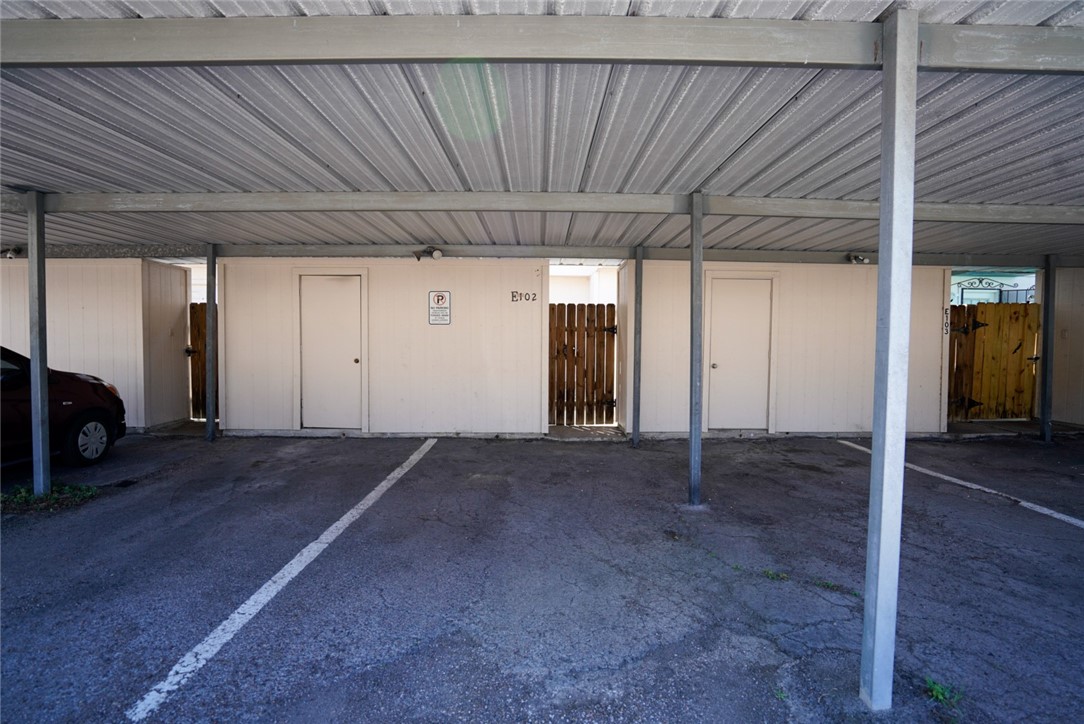 6702 Everhart E-102 Corpus Christi TX 78413