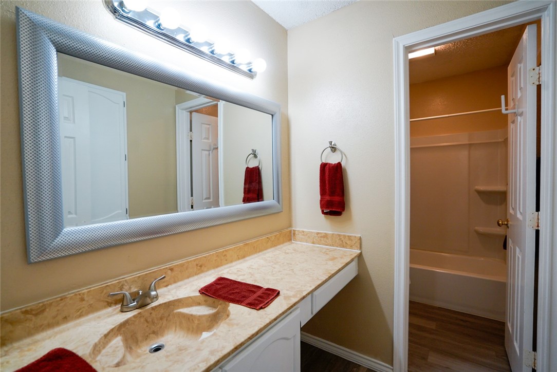 6702 Everhart E-102 Corpus Christi TX 78413