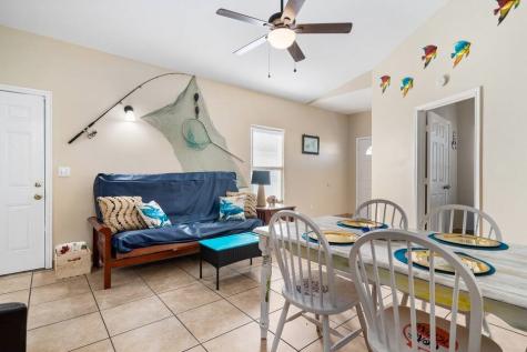 609 W Liberty Street 4 Rockport TX 78382