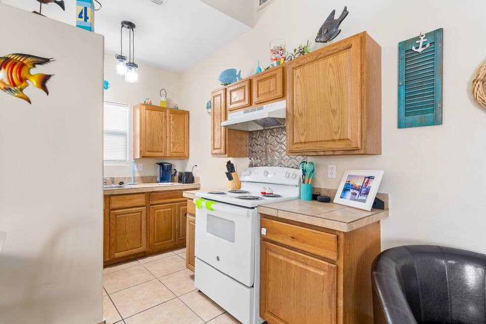 609 W Liberty Street 4 Rockport TX 78382