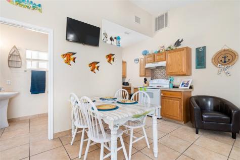 609 W Liberty Street 4 Rockport TX 78382