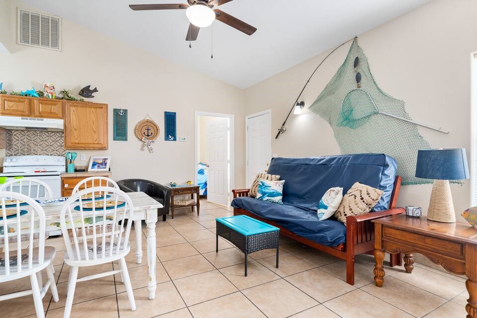 609 W Liberty Street 4 Rockport TX 78382