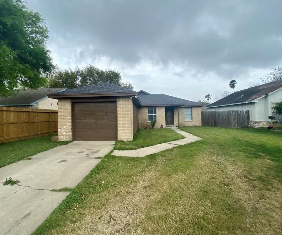 1326 Calle San Marcos Corpus Christi TX 78417