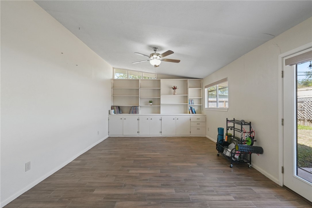 918 Dolphin Place Corpus Christi TX 78411