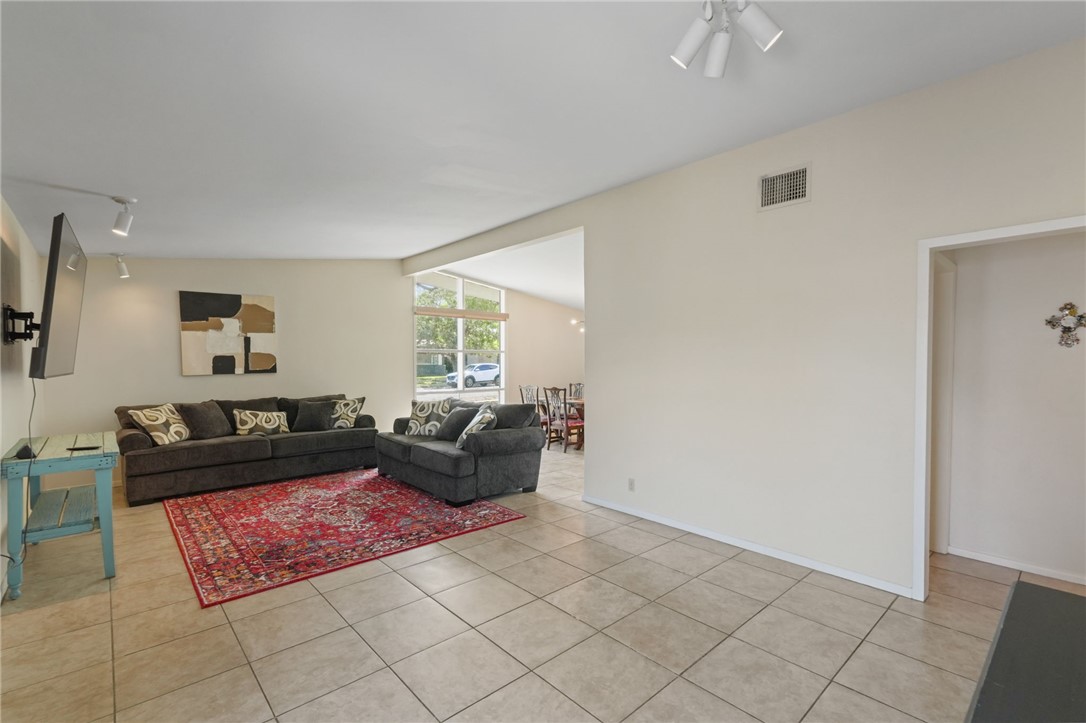 918 Dolphin Place Corpus Christi TX 78411