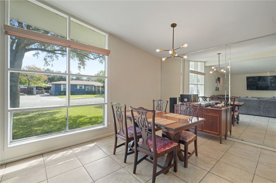918 Dolphin Place Corpus Christi TX 78411