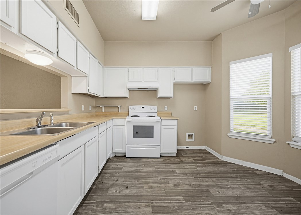 2801 Saint Joseph St A Corpus Christi TX 78418